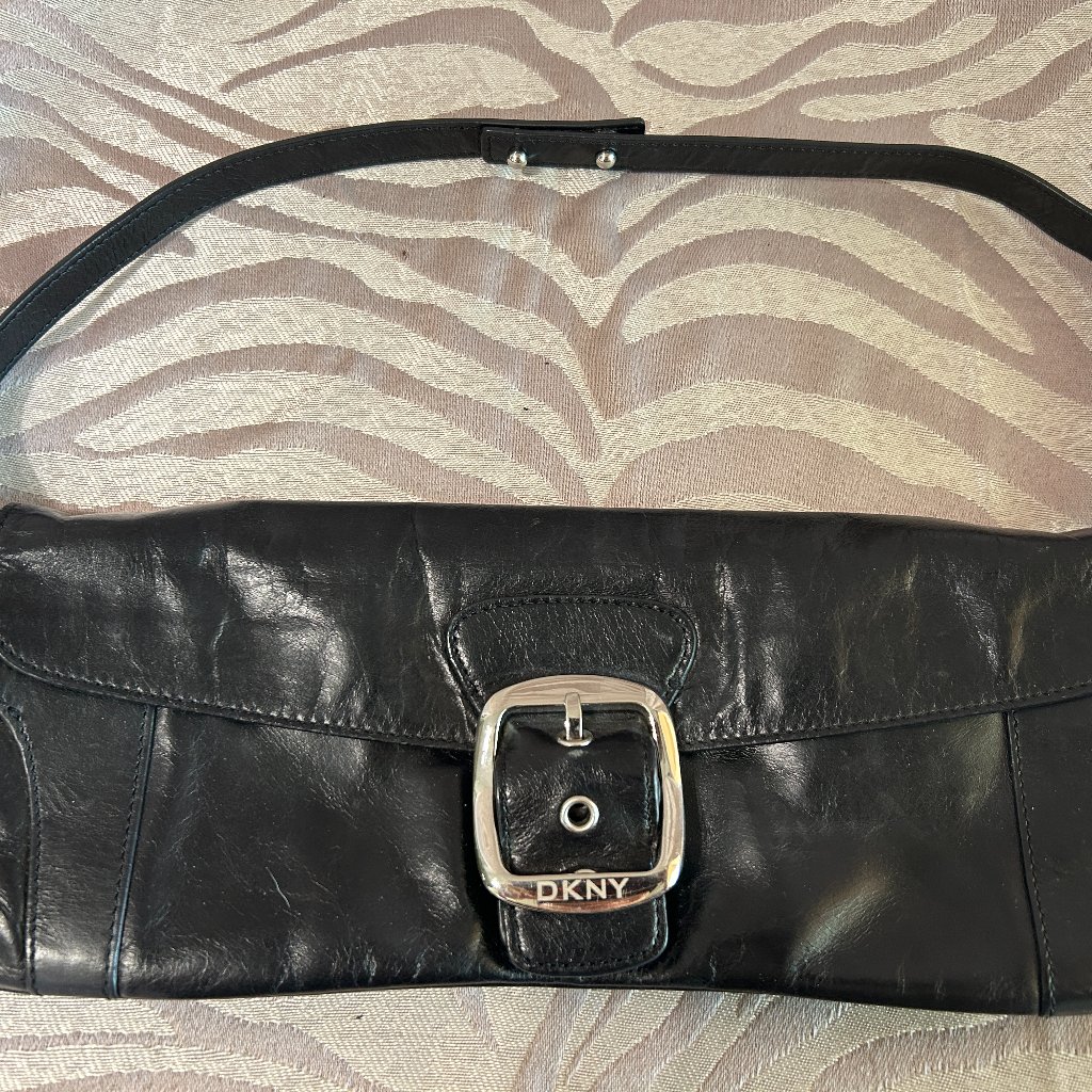 *Dkny*